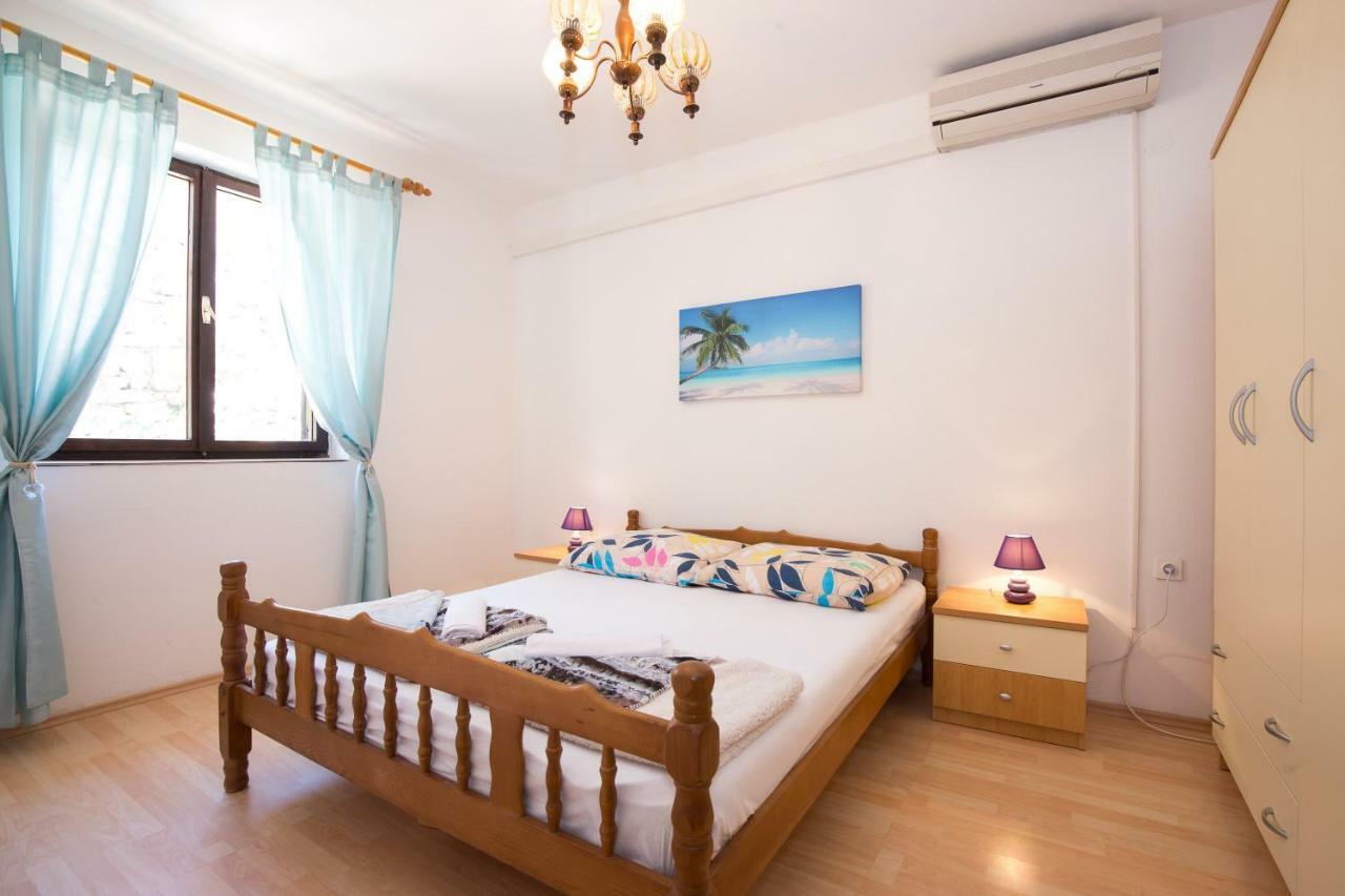 Vuk Apartman Сен Екстериор снимка