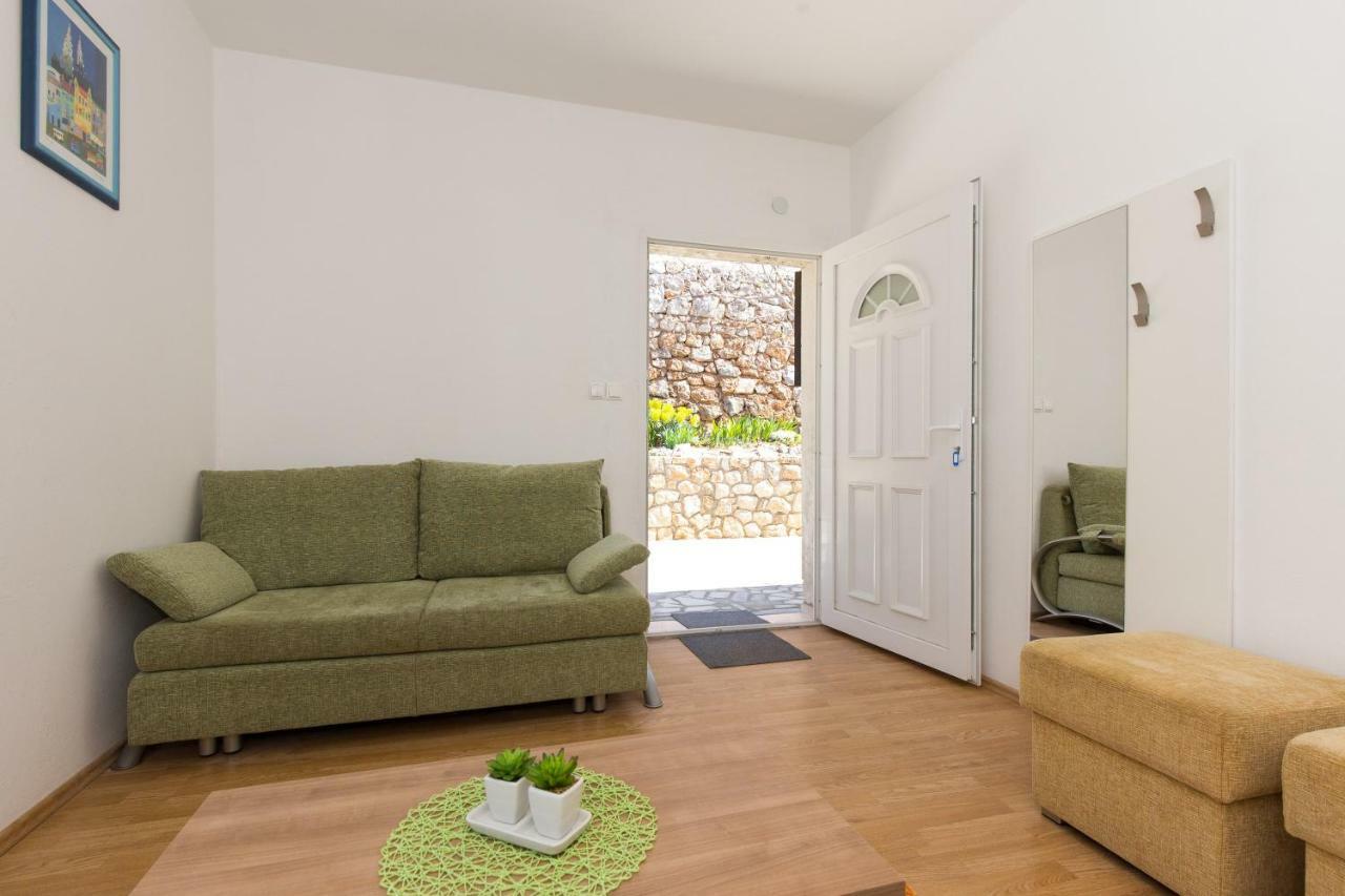 Vuk Apartman Сен Екстериор снимка