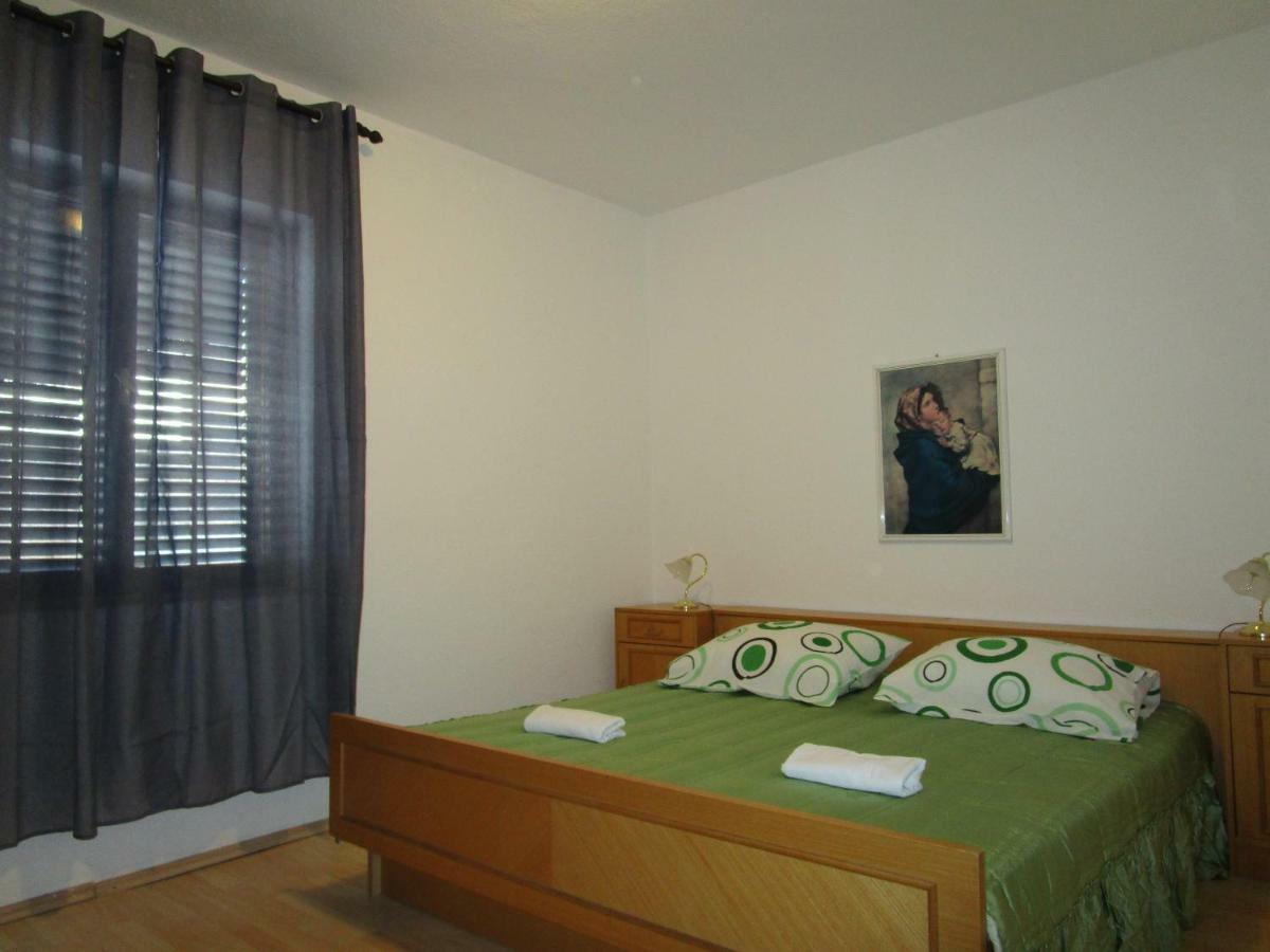 Vuk Apartman Сен Екстериор снимка
