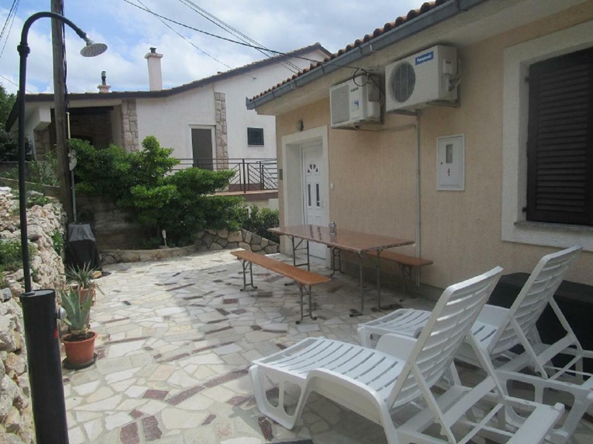Vuk Apartman Сен Екстериор снимка