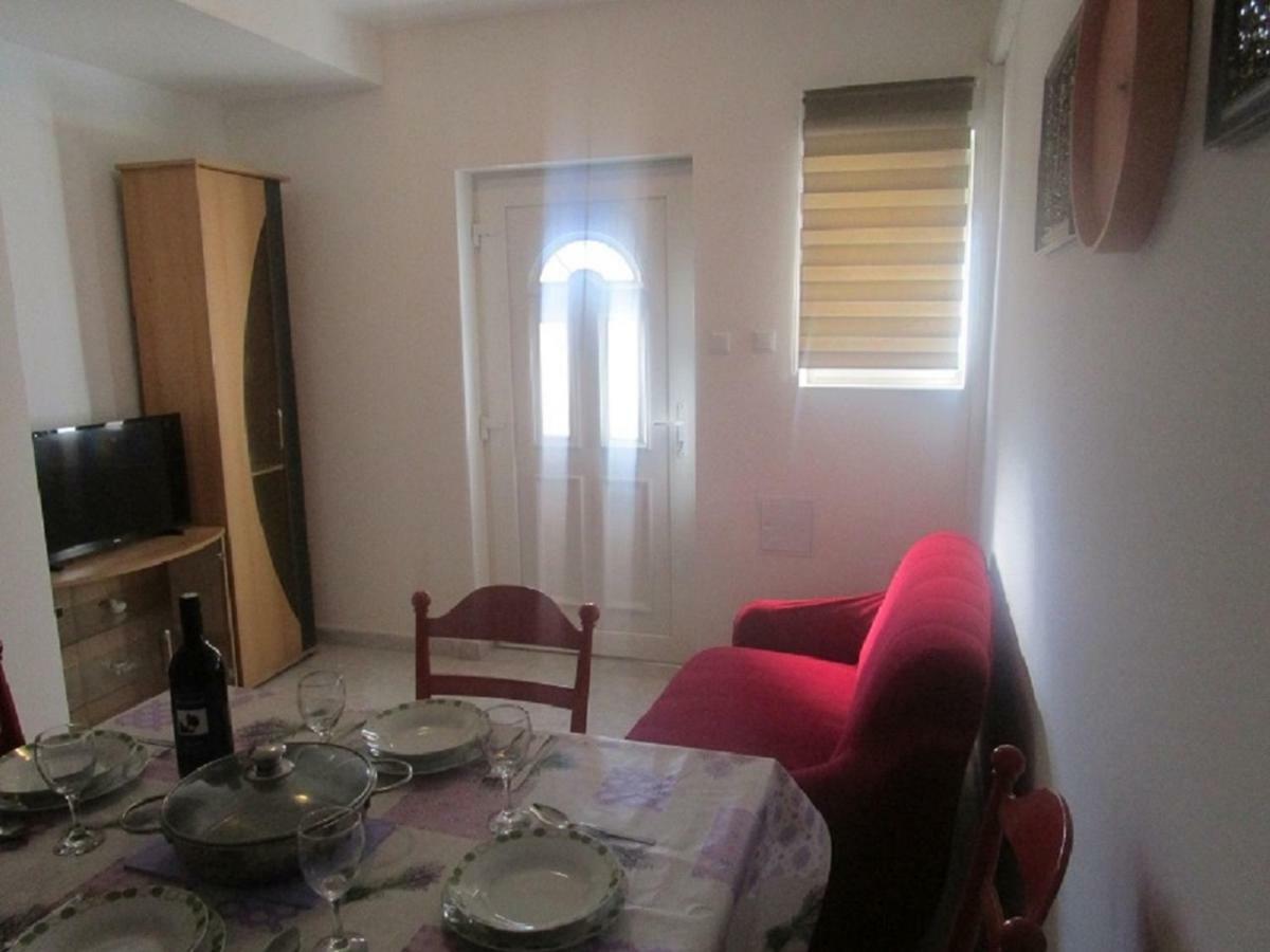 Vuk Apartman Сен Екстериор снимка