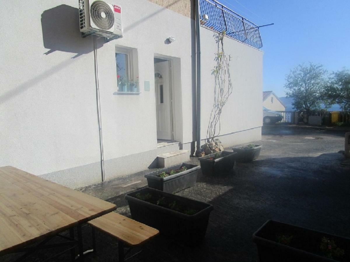 Vuk Apartman Сен Екстериор снимка